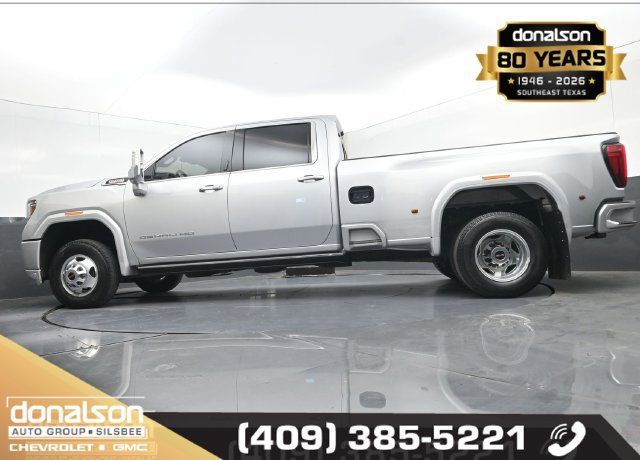 Used 2022 GMC Sierra 3500 Denali w/ Denali Ultimate Package AWD/4WD image 15