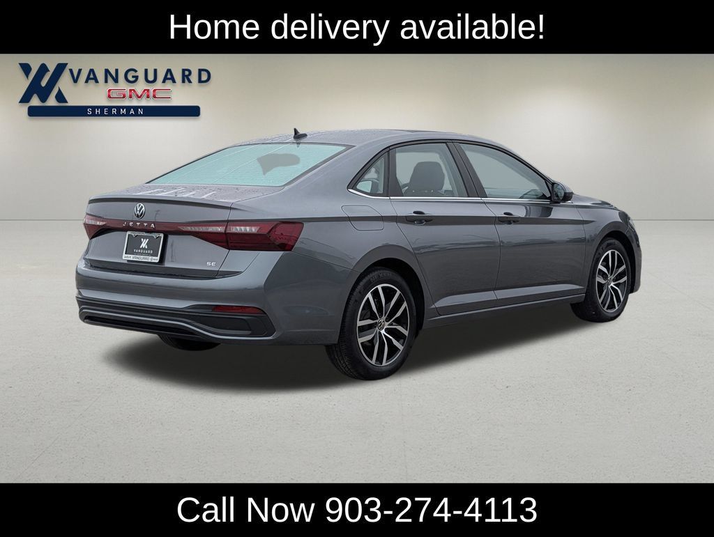 Used 2026 Volkswagen Jetta SE FWD image 8