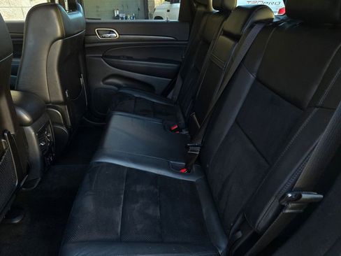 Used 2015 Jeep Grand Cherokee Altitude image 12