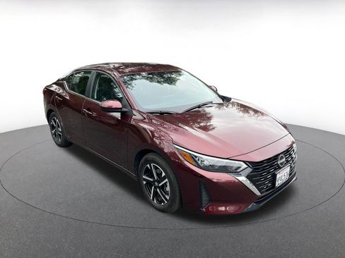 Used 2025 Nissan Sentra SV image 1