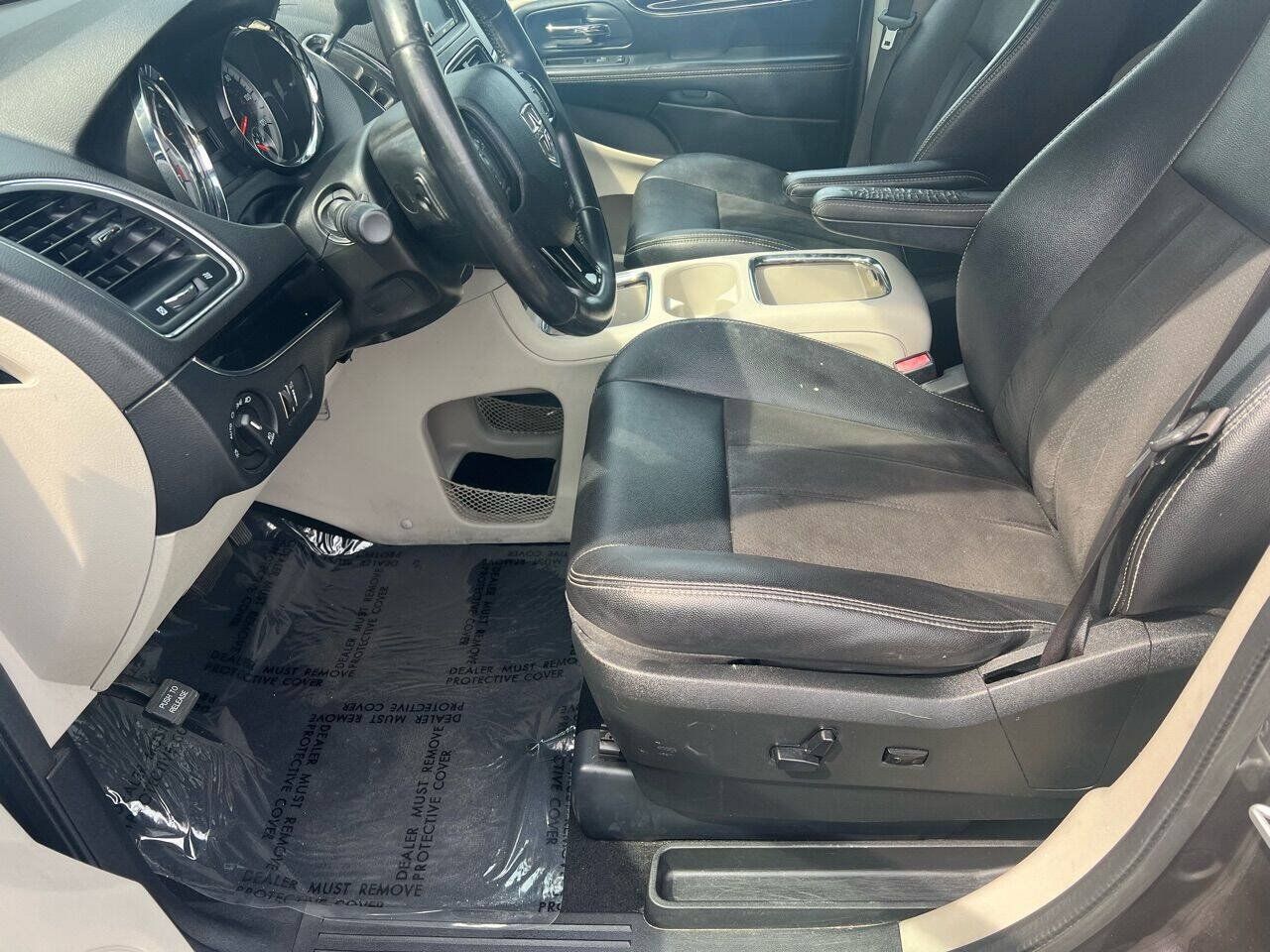 Used 2019 Dodge Grand Caravan SXT FWD image 9