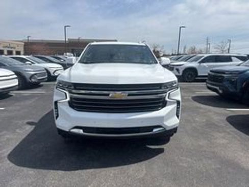 Used 2022 Chevrolet Tahoe LT w/ Max Trailering Package AWD/4WD image 2