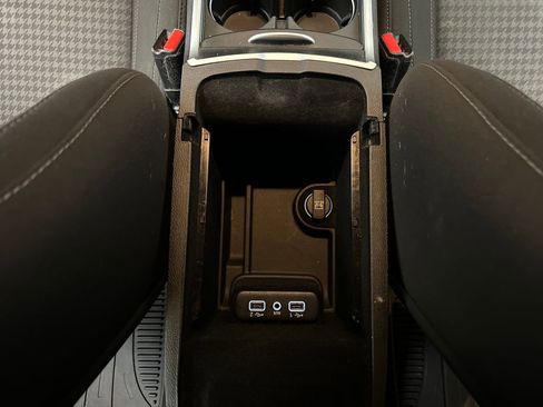 Used 2023 Dodge Charger SXT RWD image 32