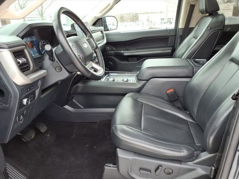 Certified 2022 Ford Expedition XLT image 10