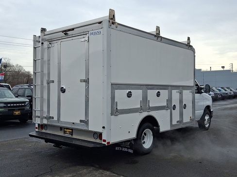 Used 2026 Ford E-350 and Econoline 350 Super Duty w/ Power Equipment Group image 7