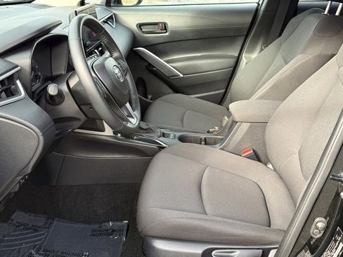 Certified 2025 Toyota Corolla Cross LE image 19