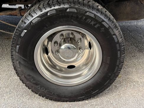 Used 2017 Ford F350 XL w/ Power Equipment Group AWD/4WD image 24