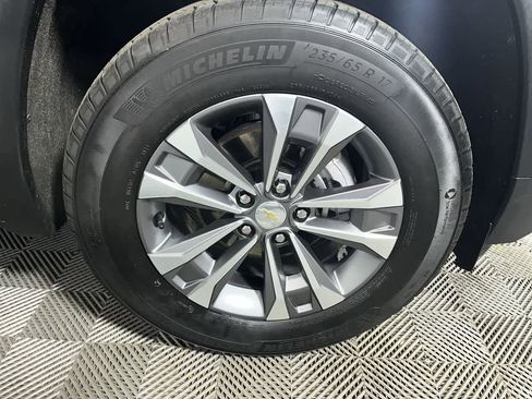Used 2025 Chevrolet Equinox LT AWD/4WD image 10