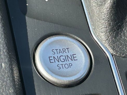 Used 2022 Volkswagen Atlas SE w/ Panoramic Sunroof Package image 59