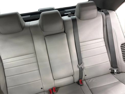 Used 2016 Toyota Camry XLE w/ Moonroof Package FWD image 26