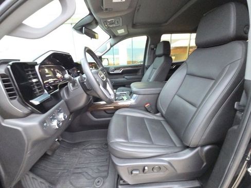 Used 2024 GMC Sierra 1500 Elevation w/ Elevation Premium Package image 13