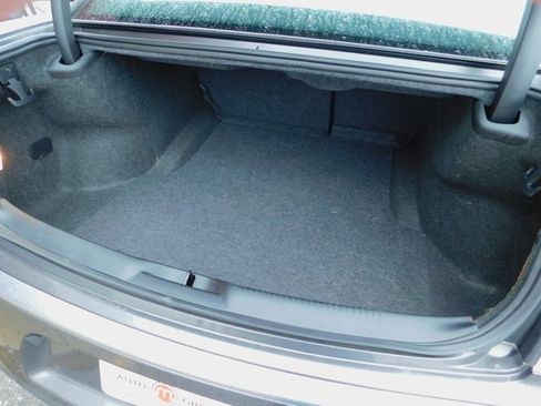 Used 2021 Chrysler 300 Touring L image 31