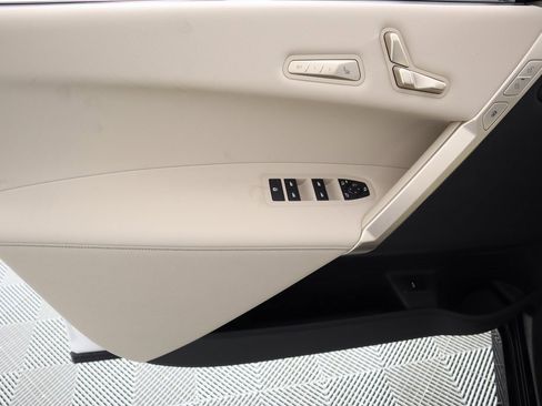 New 2025 BMW iX xDrive50 w/ Premium Package image 16