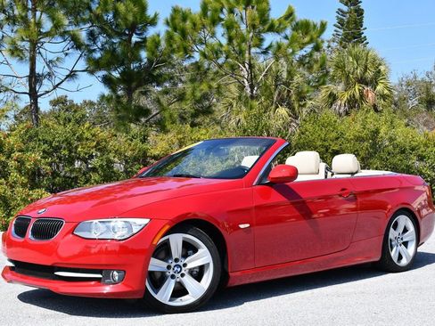 Used 2011 BMW 328i Convertible image 22