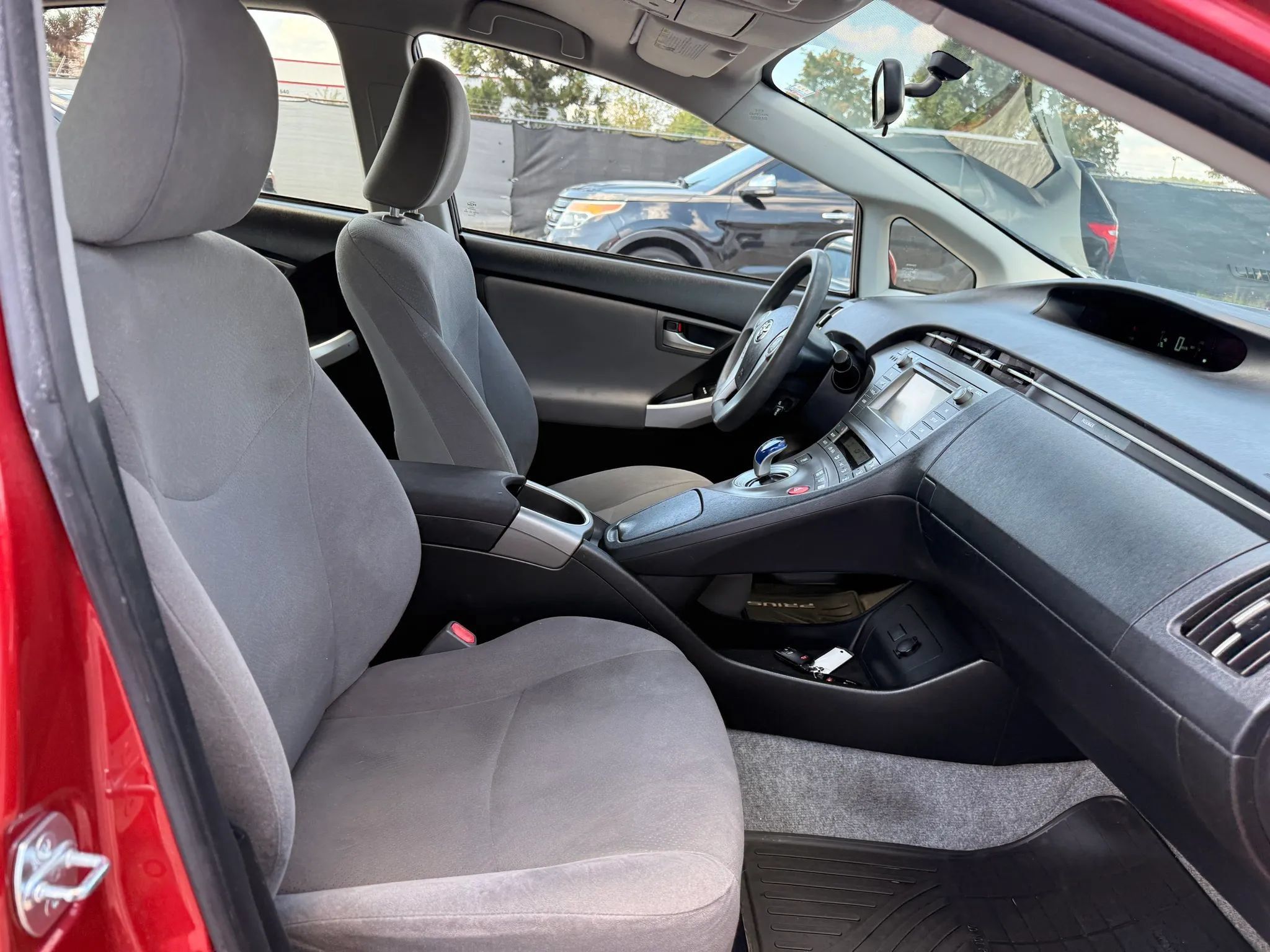 Used 2014 Toyota Prius Two FWD image 18