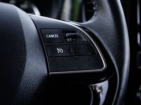 Used 2019 Mitsubishi Outlander SEL image 24