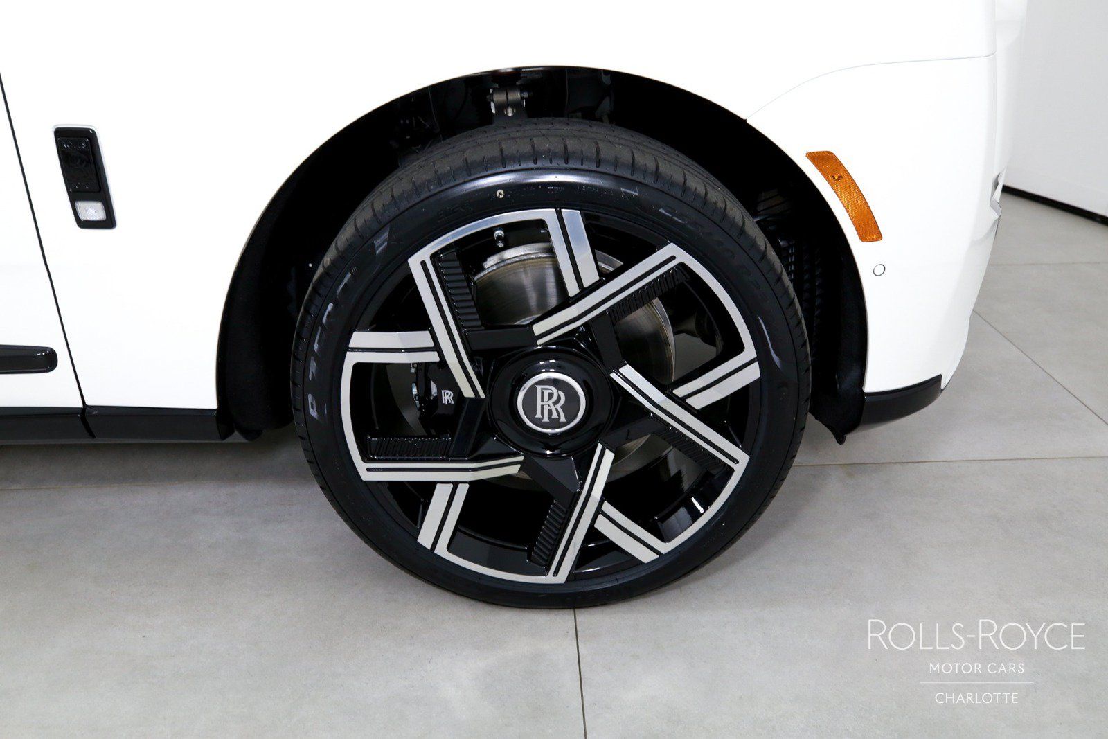 Used 2026 Rolls-Royce Cullinan AWD/4WD image 41