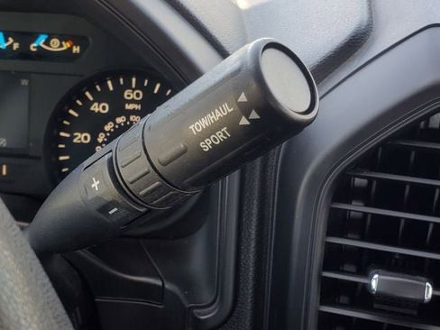 Used 2015 Ford F150 XL w/ Equipment Group 101A Mid AWD/4WD image 19