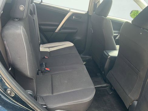 Used 2018 Toyota RAV4 XLE w/ Plus Extra Value Package AWD/4WD image 23