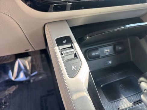 Used 2022 Kia Telluride EX w/ EX Premium Package image 22