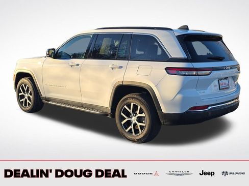 Used 2025 Jeep Grand Cherokee Limited w/ Trailer Tow Package image 4