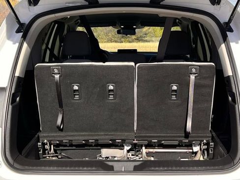 Used 2023 Honda Pilot LX image 29