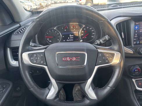 Used 2024 GMC Terrain SLT image 20