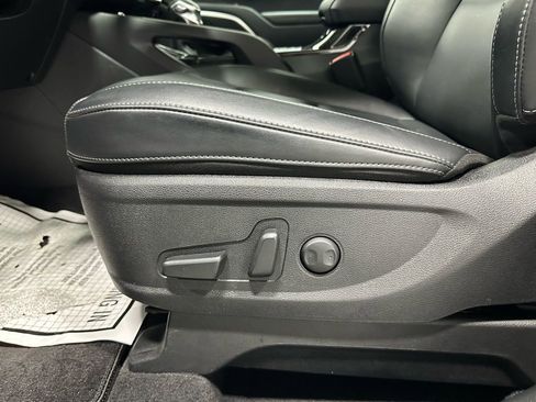 Used 2025 Kia Telluride S image 12