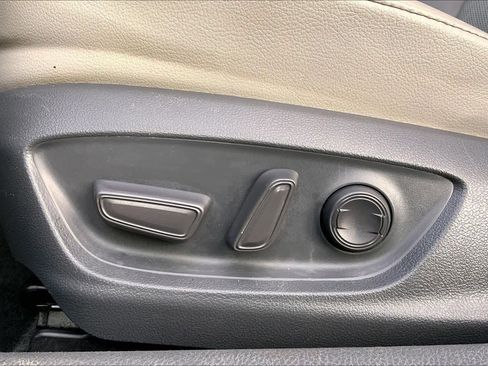 Used 2021 Toyota Camry XLE image 35