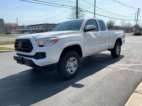 Used 2021 Toyota Tacoma SR RWD image 7