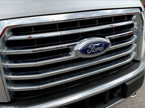 Used 2017 Ford F150 XLT w/ Equipment Group 302A Luxury image 30