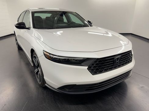 Used 2023 Honda Accord Sport image 7