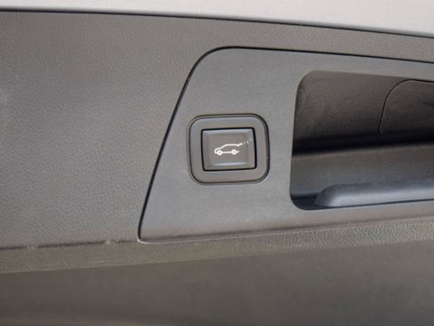 Used 2020 Buick Envision Essence w/ Experience Buick Package FWD image 40