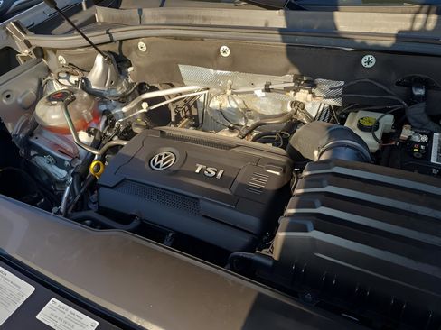 Used 2022 Volkswagen Atlas Cross Sport SE w/ Panoramic Sunroof Package image 27