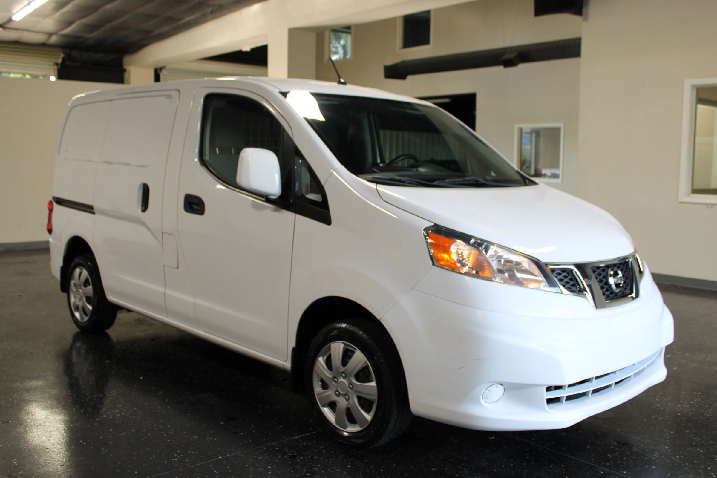 Used 2019 Nissan NV200 SV FWD image 1