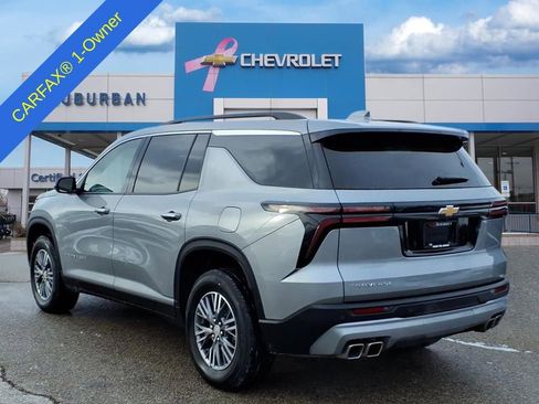 Used 2025 Chevrolet Traverse LT image 7