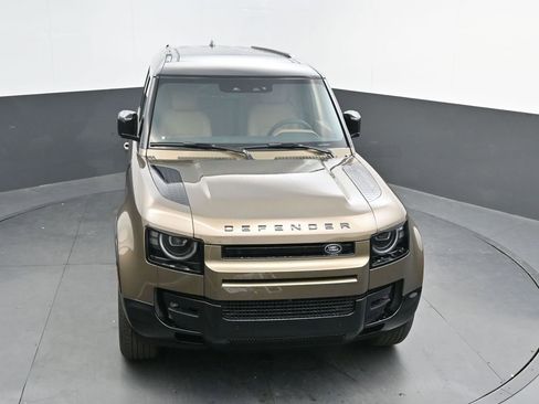New 2026 Land Rover Defender 110 X-Dynamic SE image 39