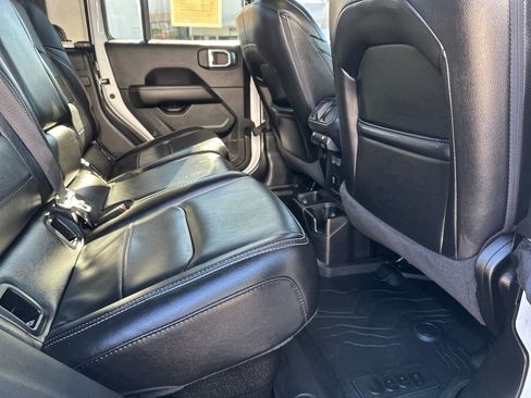 Used 2021 Jeep Gladiator Overland w/ Popular Equipment Package image 31