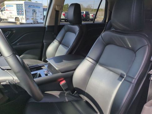 Used 2023 Lincoln Aviator 2WD image 20