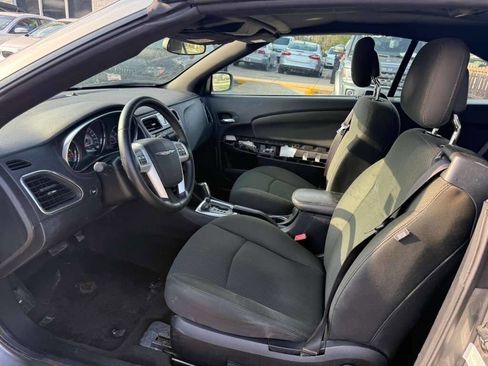 Used 2012 Chrysler 200 Touring image 11