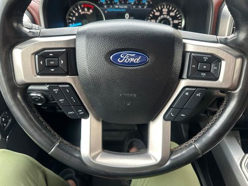 Used 2020 Ford F150 Platinum w/ Equipment Group 701A Luxury AWD/4WD image 3