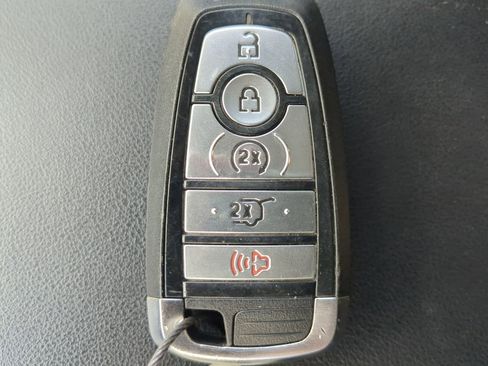 Used 2023 Ford Explorer Limited image 31