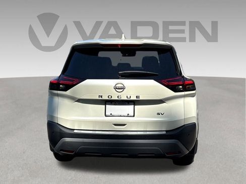Certified 2025 Nissan Rogue SV FWD image 24