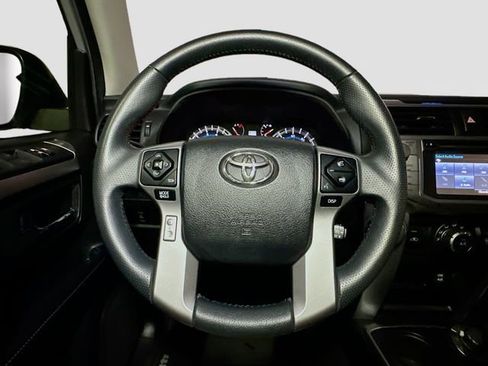 Used 2018 Toyota 4Runner SR5 image 10