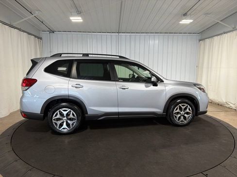 Used 2021 Subaru Forester Premium AWD/4WD image 10