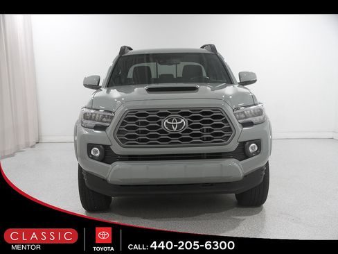 Certified 2023 Toyota Tacoma TRD Sport AWD/4WD image 2