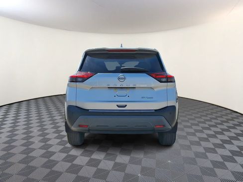 Used 2022 Nissan Rogue SV AWD/4WD image 6