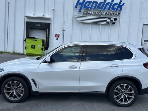 Used 2022 BMW X5 xDrive40i w/ Executive Package AWD/4WD image 7