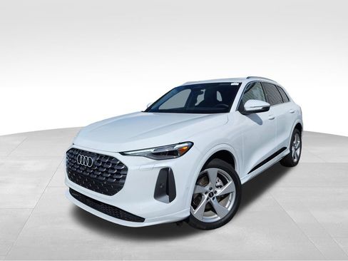 New 2025 Audi Q5 Premium Plus image 3