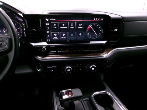 Used 2024 GMC Sierra 1500 Elevation w/ Preferred Package AWD/4WD image 10